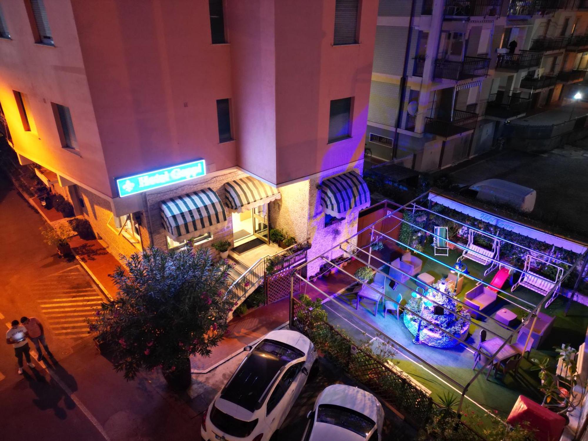 Geppi Hotel