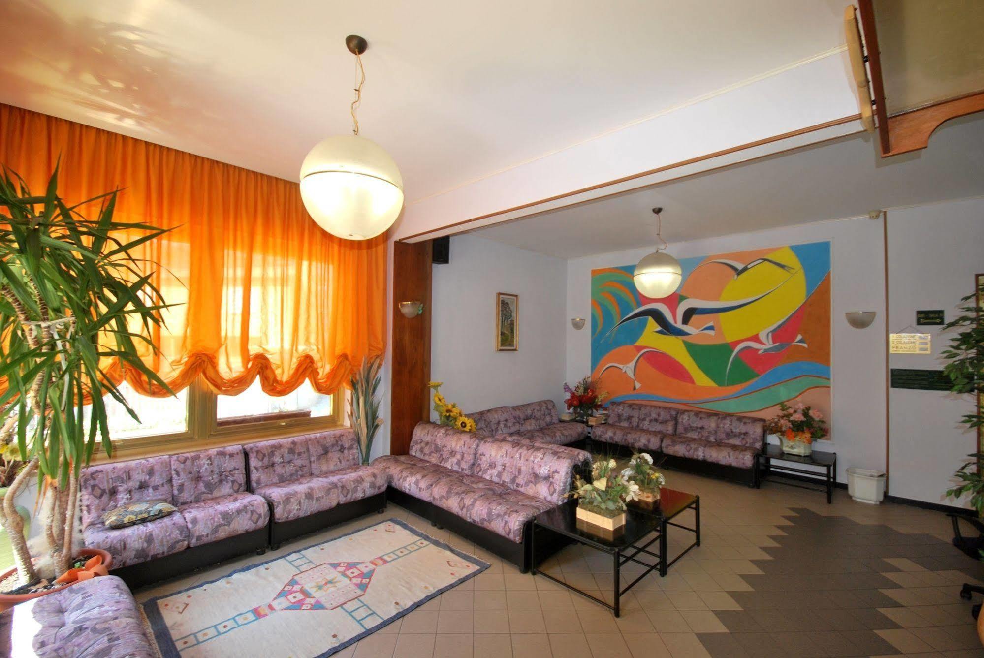 Geppi Hotel 2*