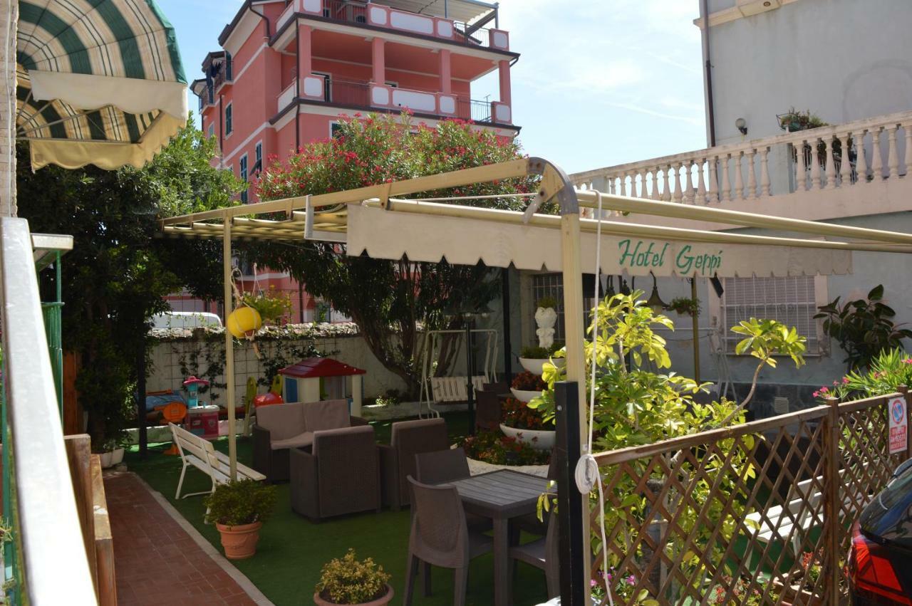 Geppi Hotel 2*